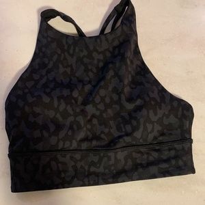 Lululemon sports bra
